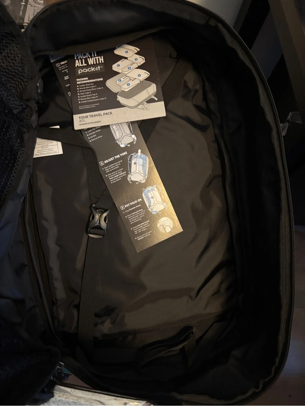 Eagle Creek Tour Travel Backpack 40L S/M